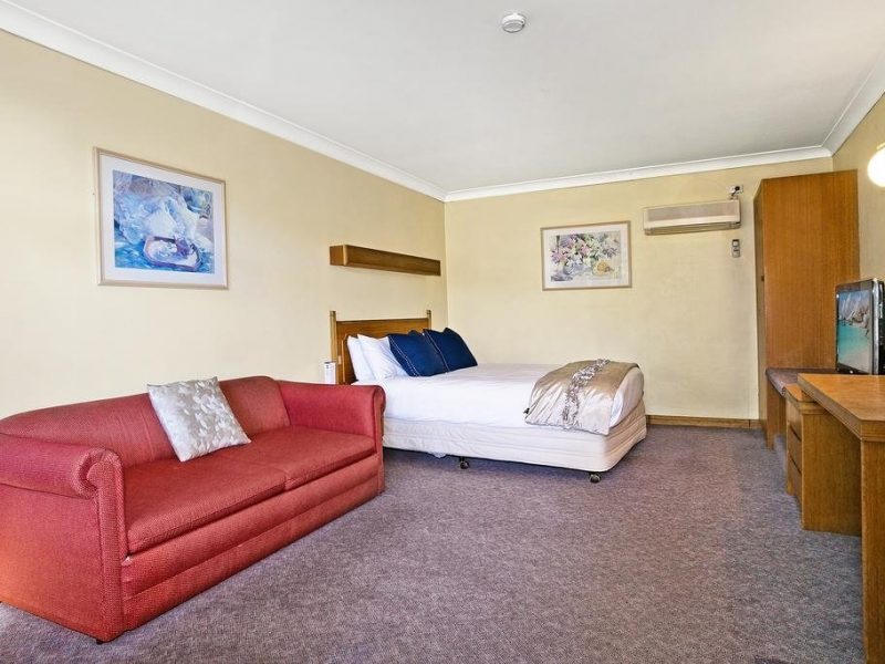 standard-family-room